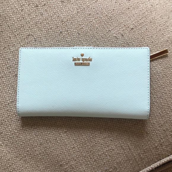 kate spade Handbags - Kate Spade Snap Wallet